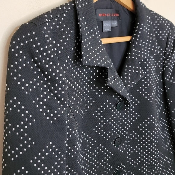 Nina Mclemore | Black & White Geometric Dot Print Blazer Size 4 - Picture 4 of 6